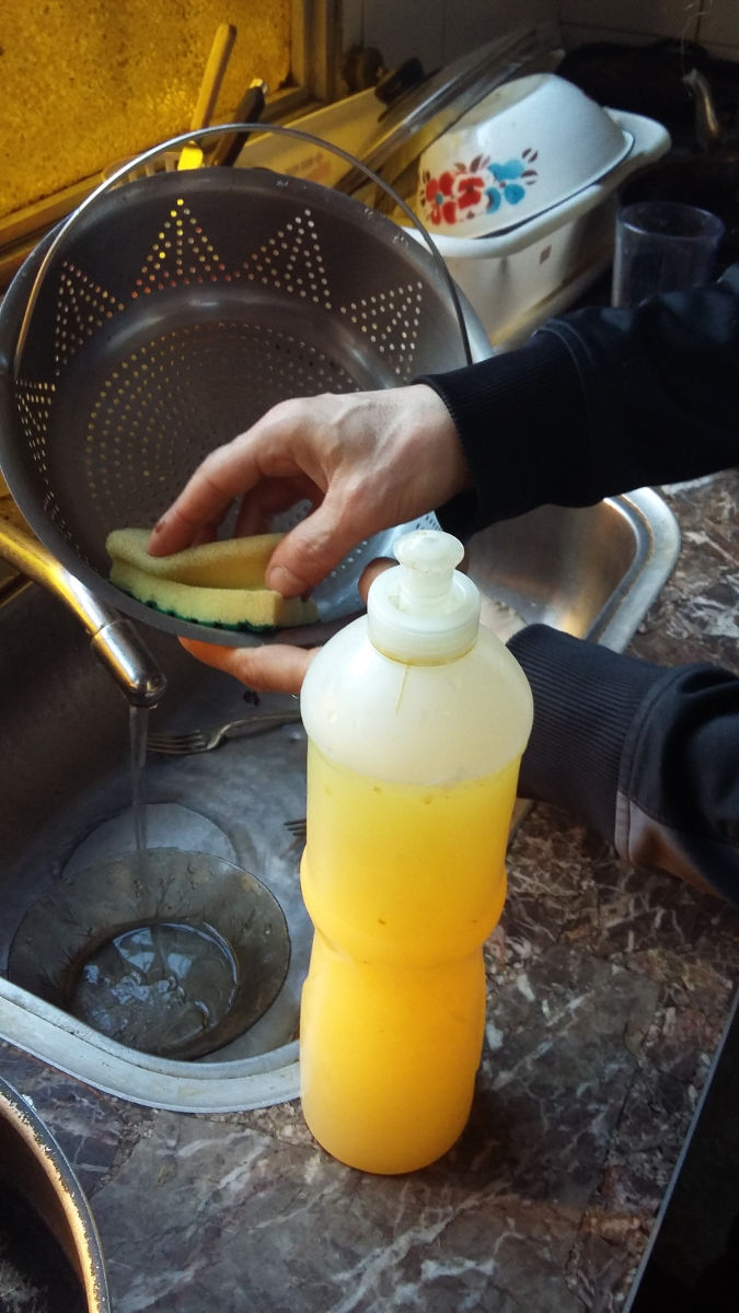 Usos en la cocina del detergente cológico de naranjas