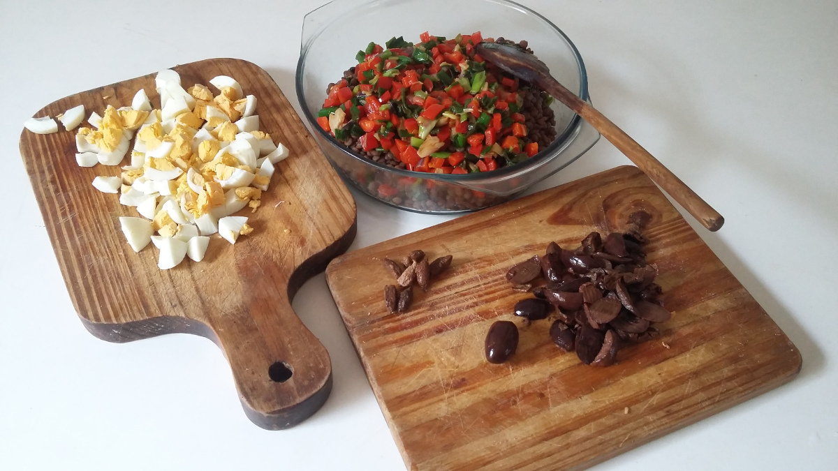 Preparacion de la ensalada griega